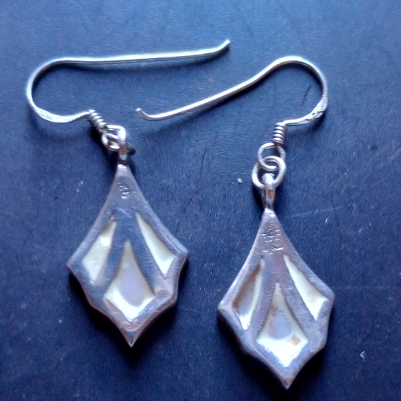 Rare! Navajo, Jesse Claw,handmade,mother of pear inlay ,925,Signed,earrings - Picture 2 of 2